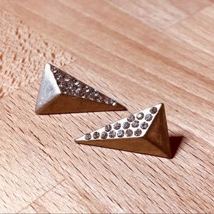 Triangle arrow shaped earrings